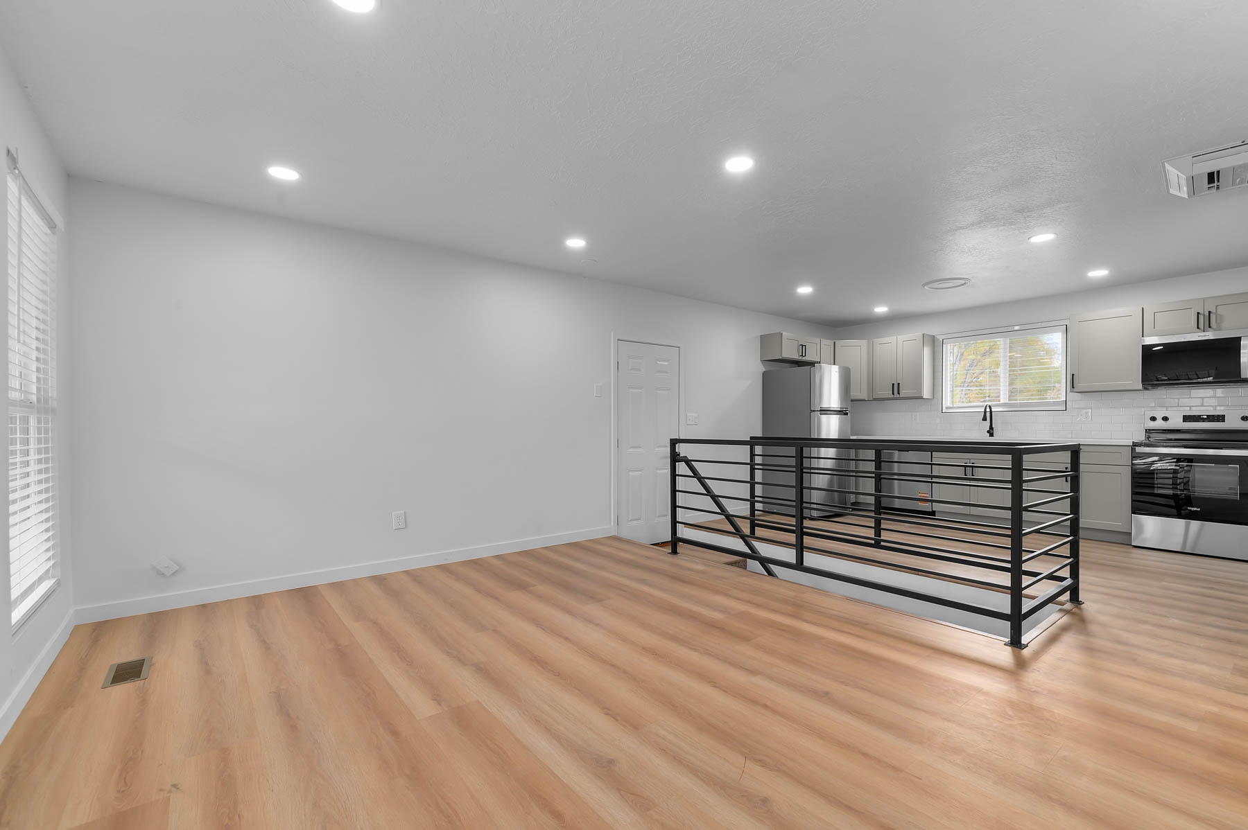 Midvale Multiplex: 103 W Arkansas Dr