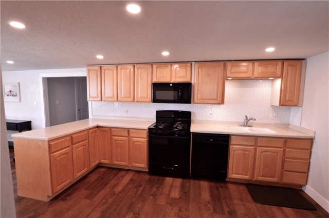 Murray Multiplex: 612 E Vine St