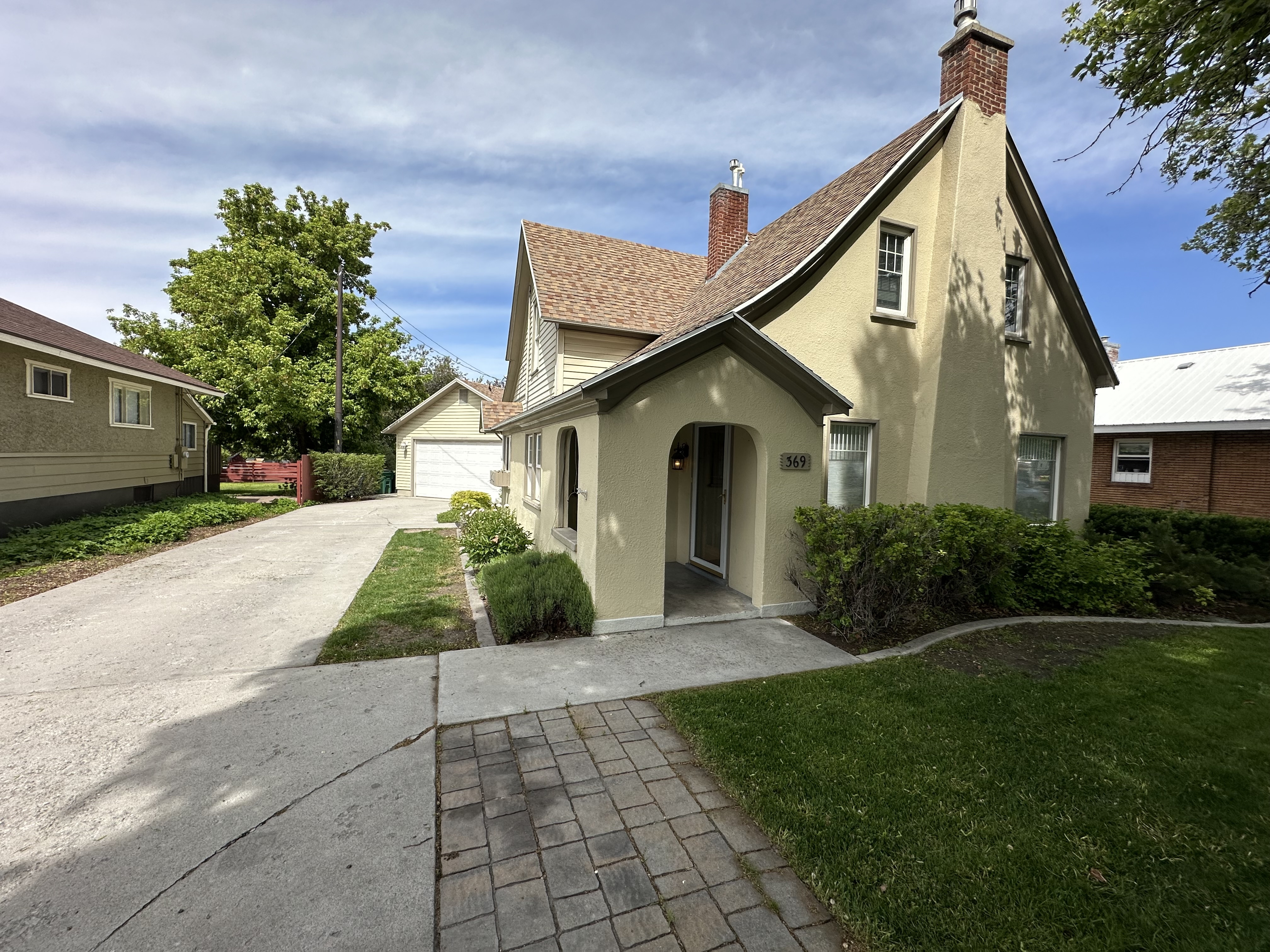 Logan House: 369 N 200 E