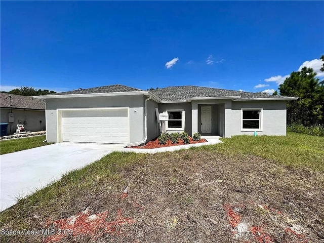 Palm Bay House: 130 Norgrove St SE