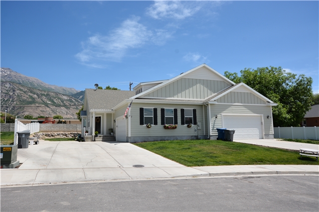 Pleasant Grove Townhome: 7 W 800 N