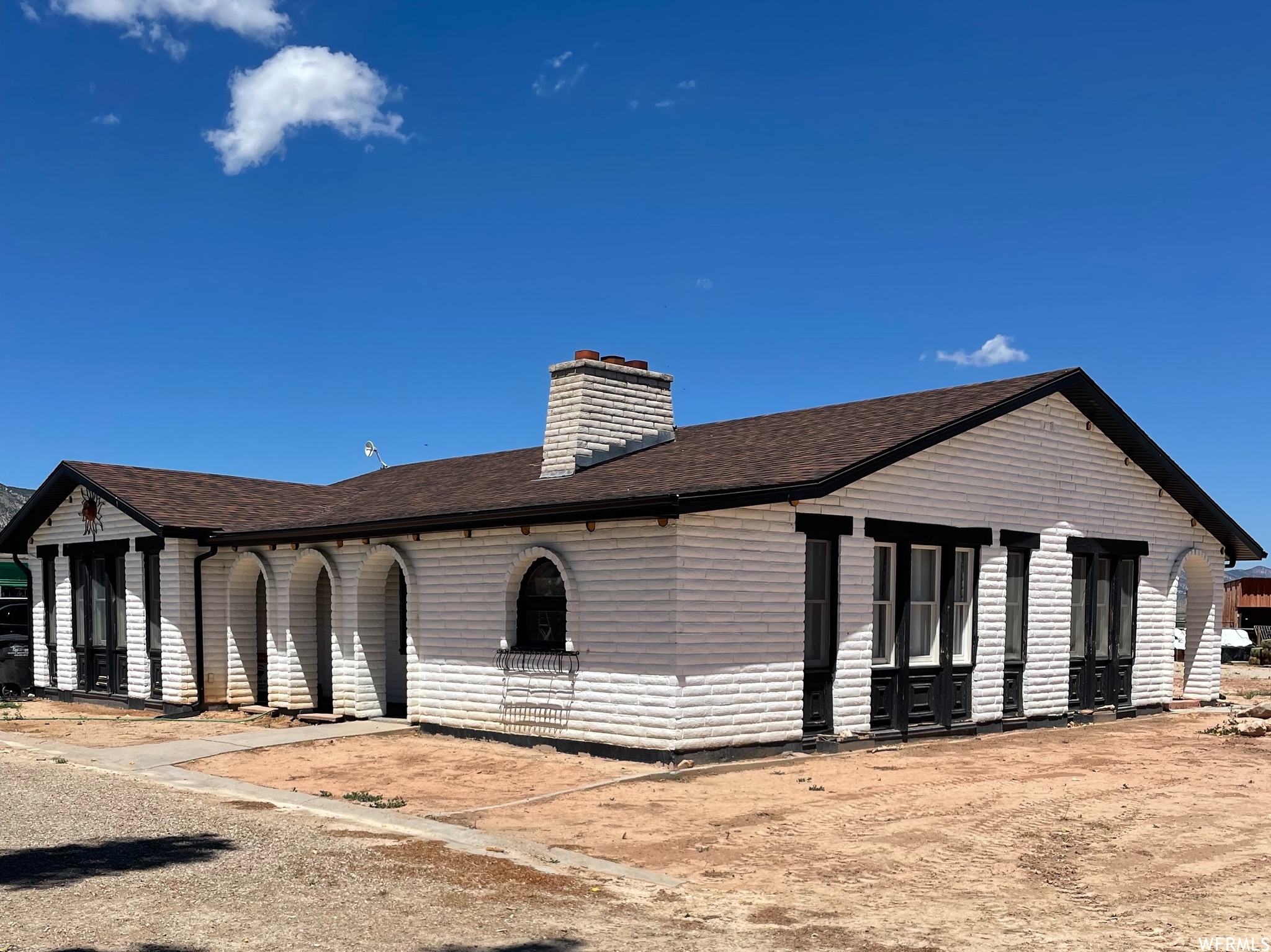 Gunnison House: 9130 Clarion Rd