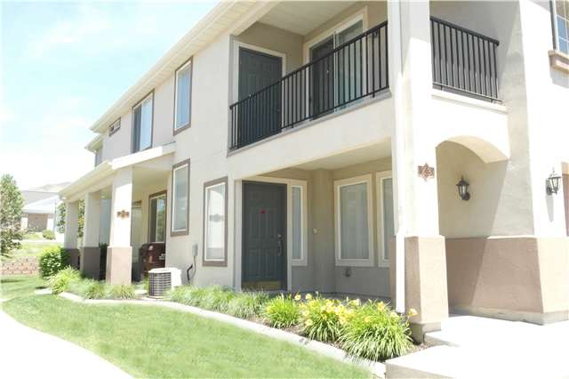 Lehi Townhome: 1324 W 3000 N