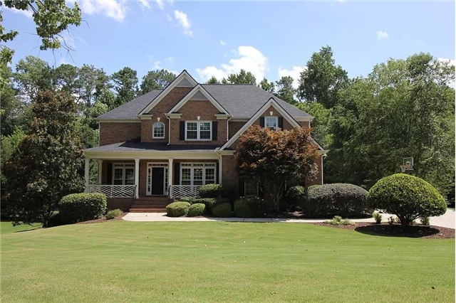 Alpharetta House: 385 Taylor Glen Dr