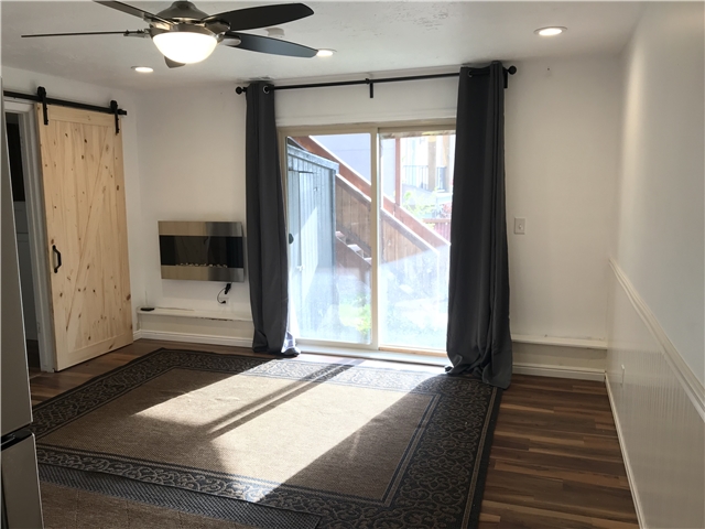 Holladay House: Clearview and Phylden Streets