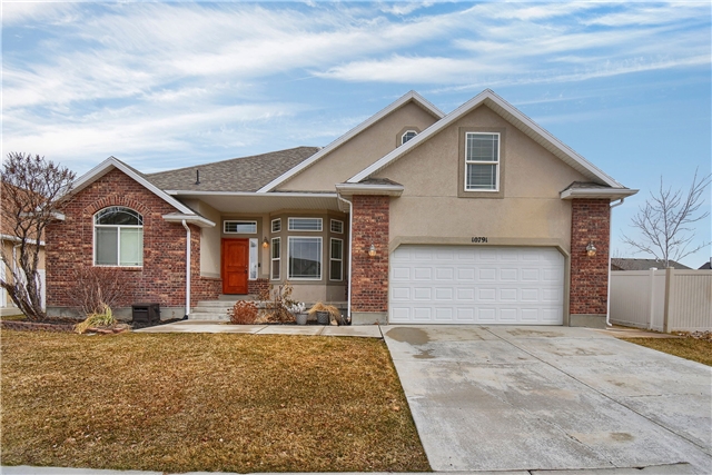 South Jordan House: 10791 S Sienna Dune Dr