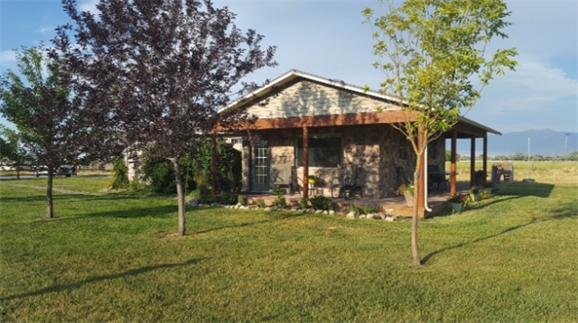 Grantsville House: 450 N Cooley St