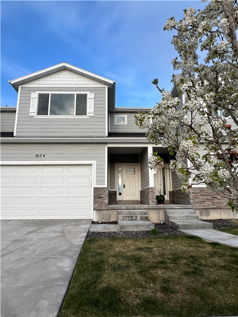 Eagle Mountain Townhome: 8174 N Clydesdale Dr