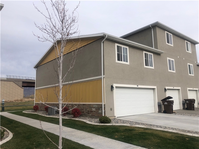 Vineyard Townhome: 197 E 700 N