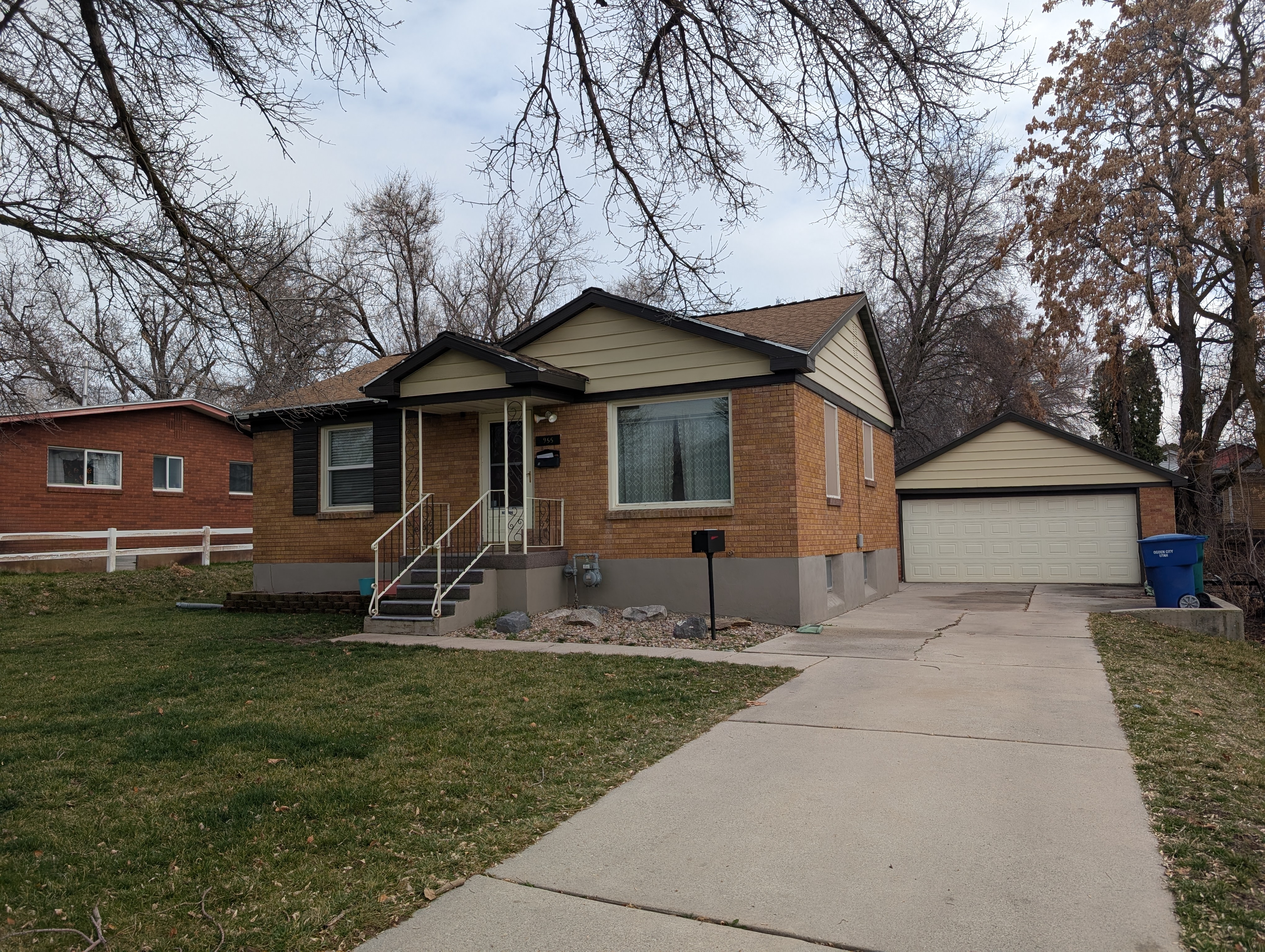 Ogden House: 955 35th St