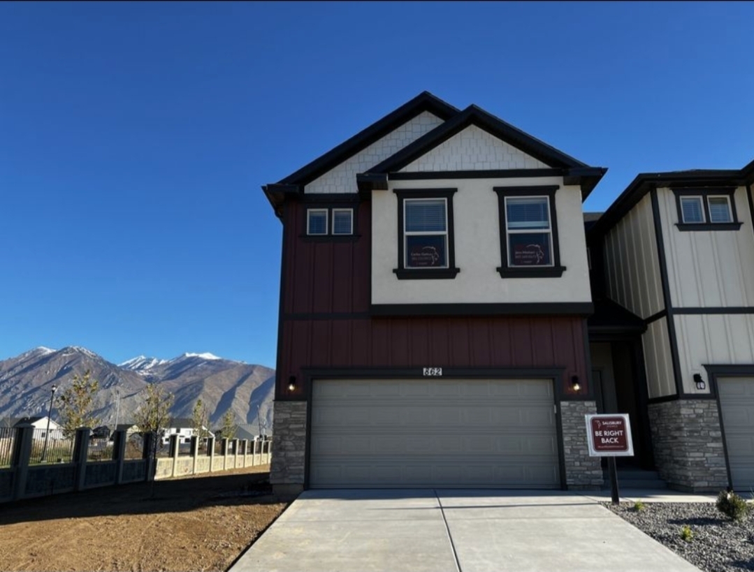 Spanish Fork Townhome: 818 N Old Fort Dr