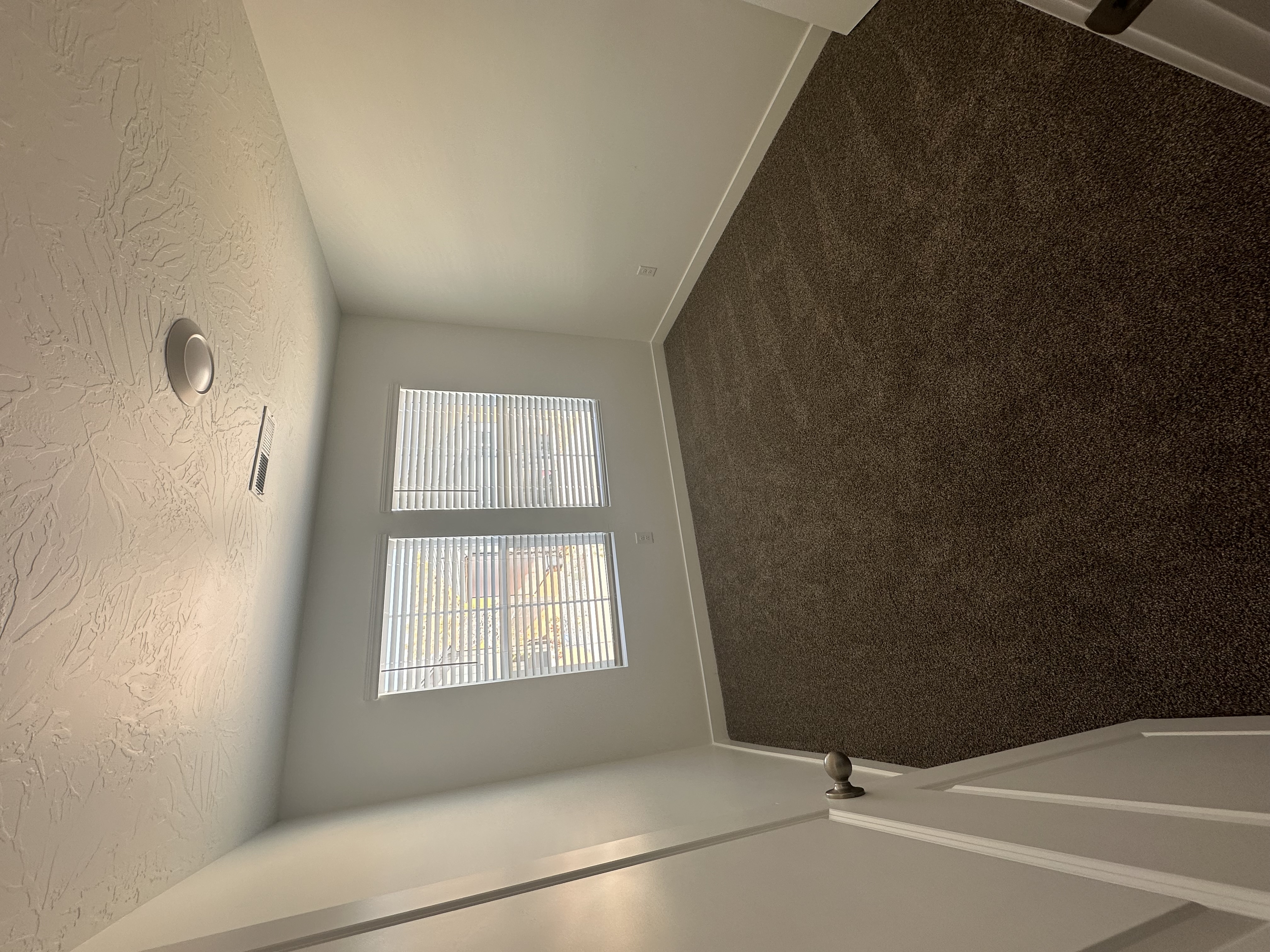 Washington Single Room: 1507 S Ripple Rock Dr