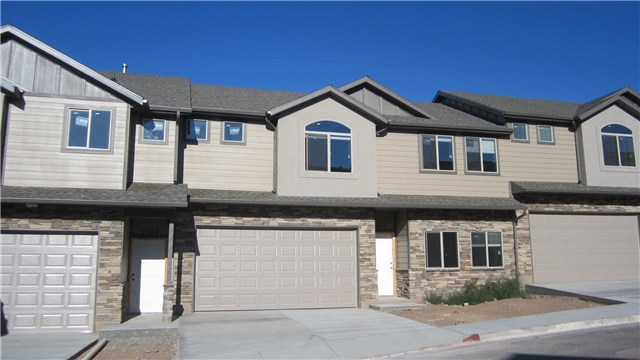 Layton Townhome: 2925 N 1150 W