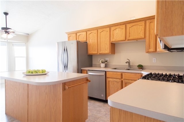 Cedar Hills House: 4659 W Harvey Blvd
