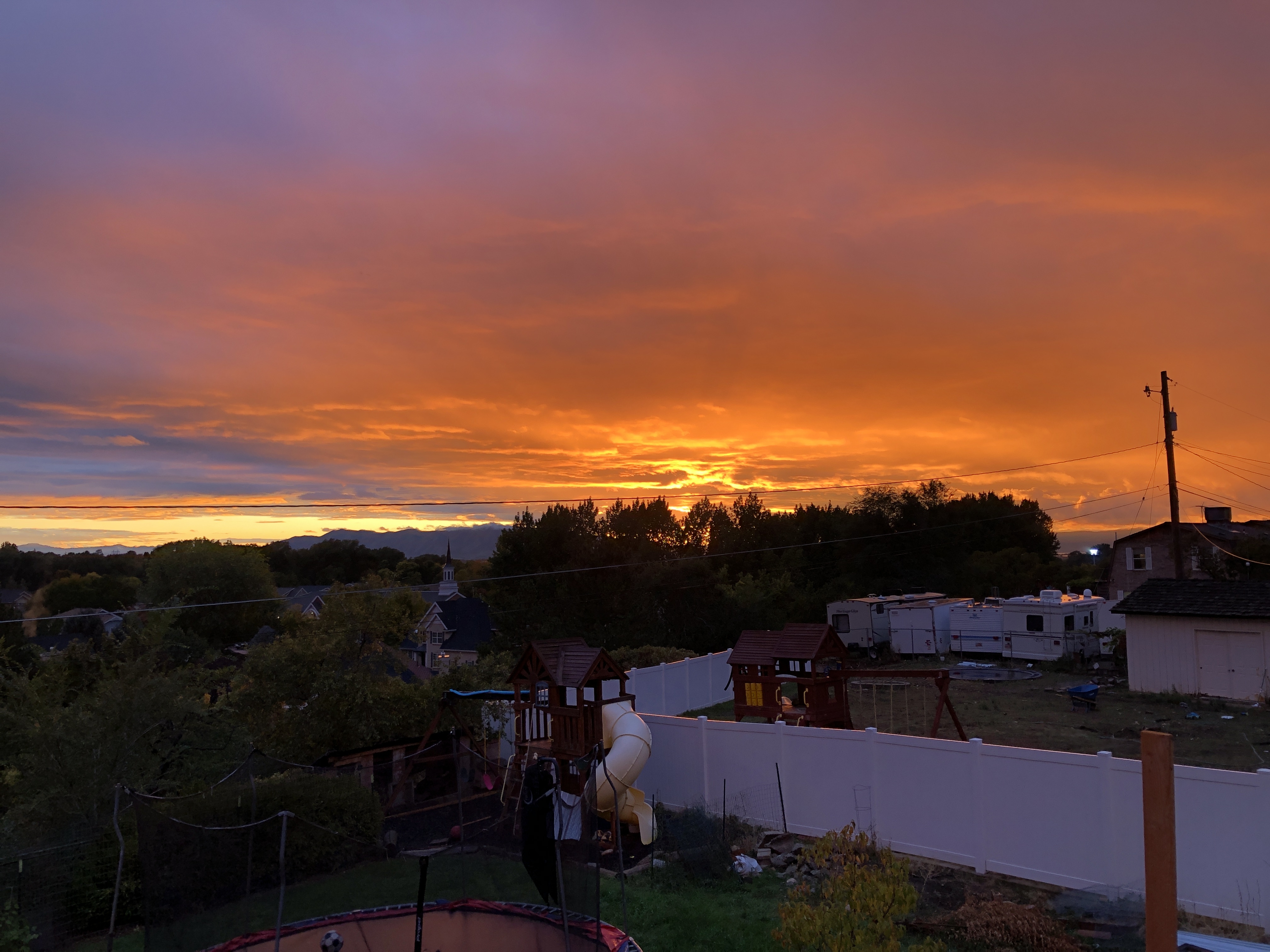 Springville House: 818 S Canyon Rd