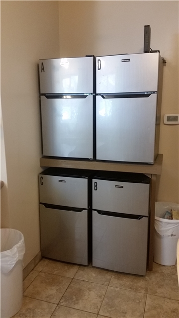 Layton Single Room: 797 N Fairfield Rd