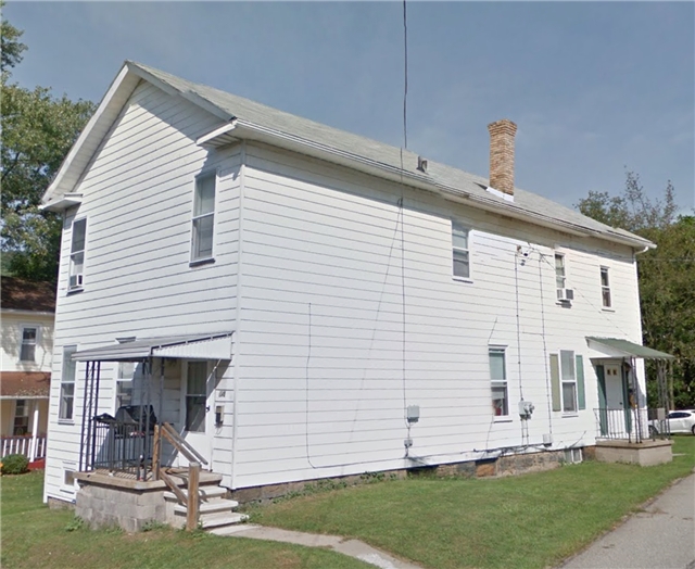 Indiana Townhome: 212 N Clymer Ave