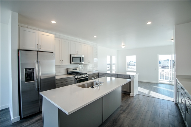 Bluffdale Townhome: 14865 S White Rock Ln