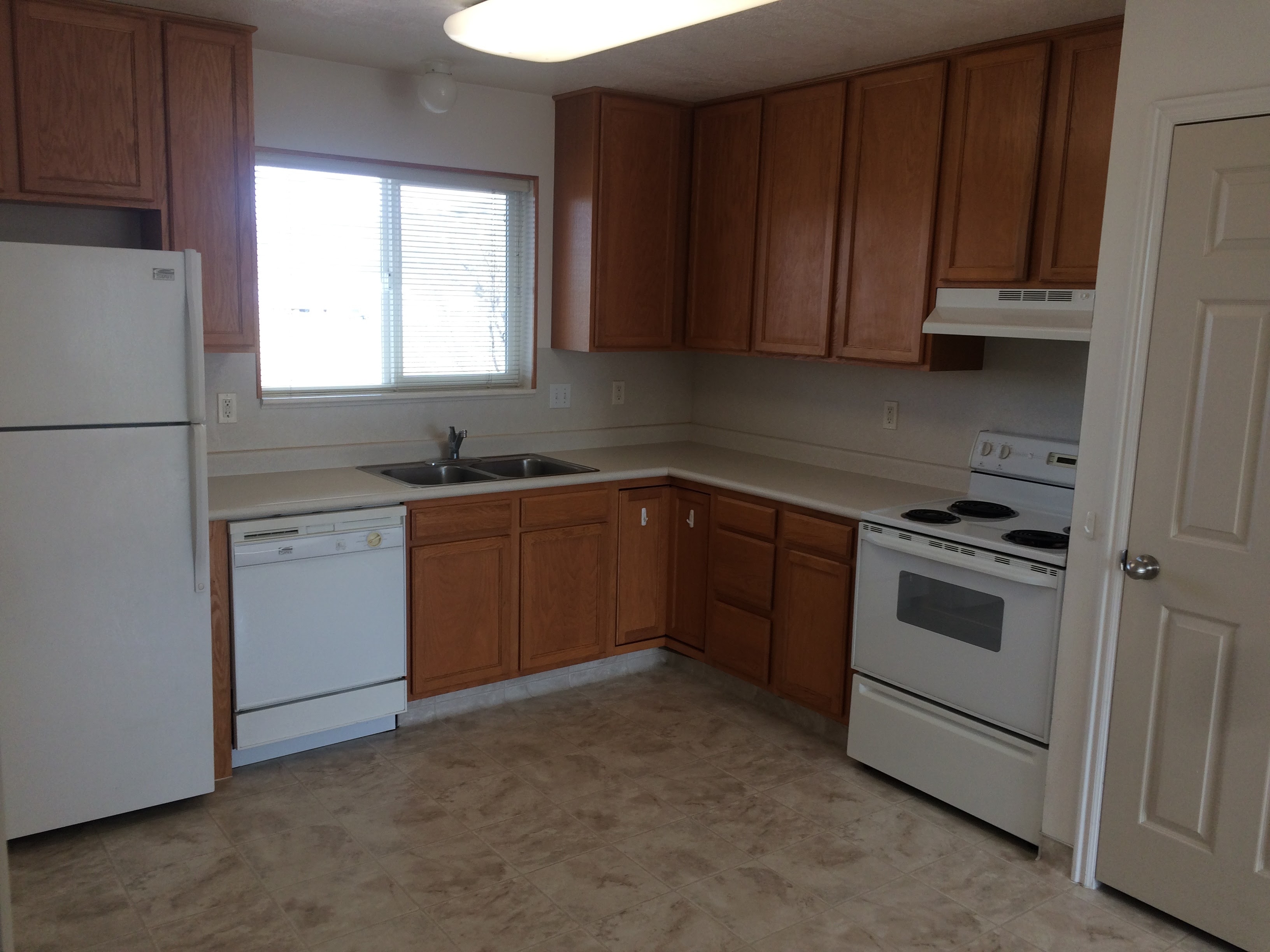 Logan Apartment: 700 E 1400 N