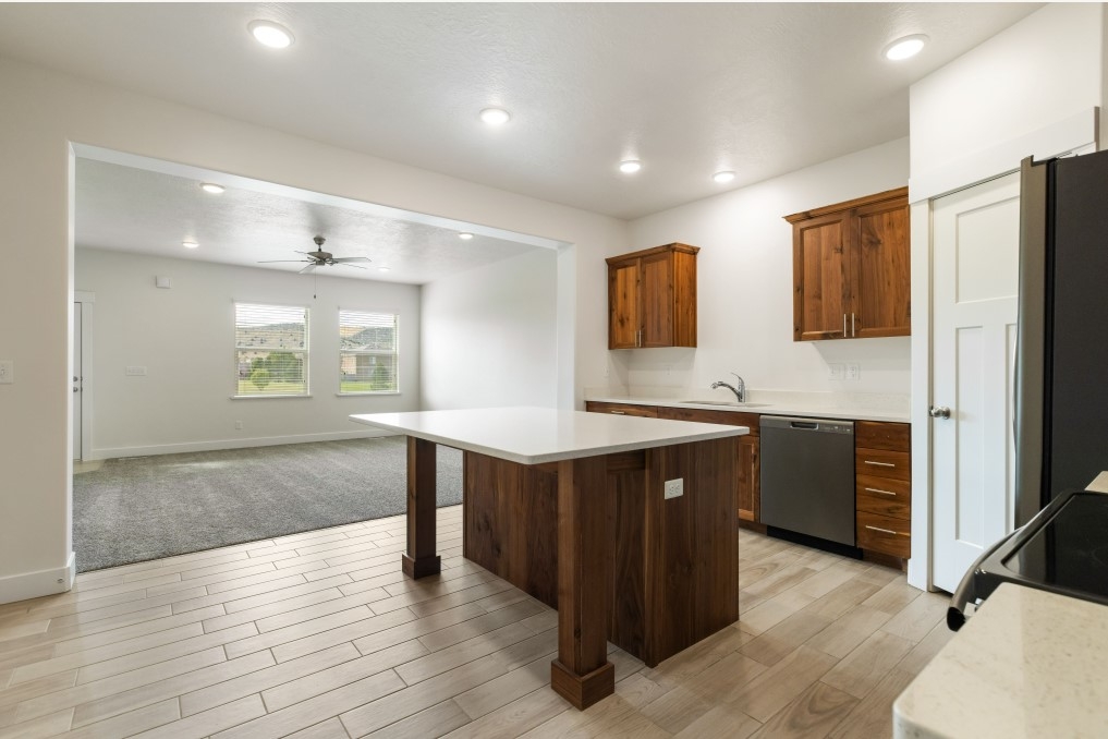 Eagle Mountain Apartment: 3931 E Cardon Ln