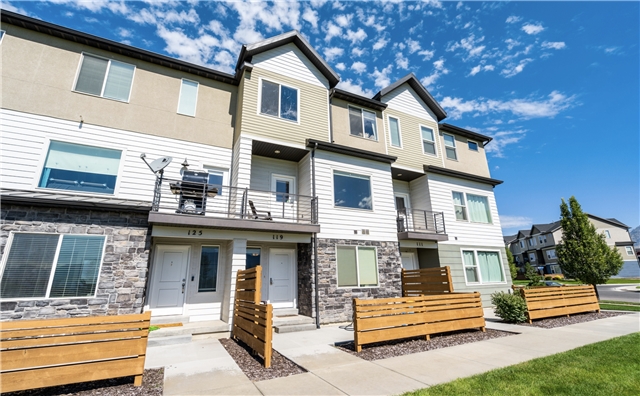 Pleasant Grove Single Room: 119 S 1800 W