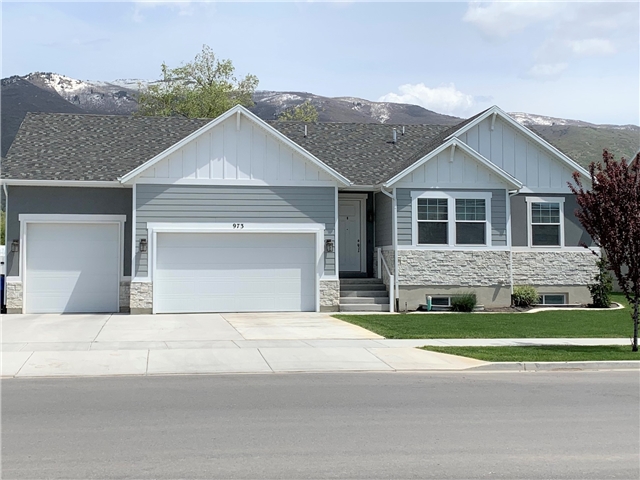 Farmington House: 973 S 650 W
