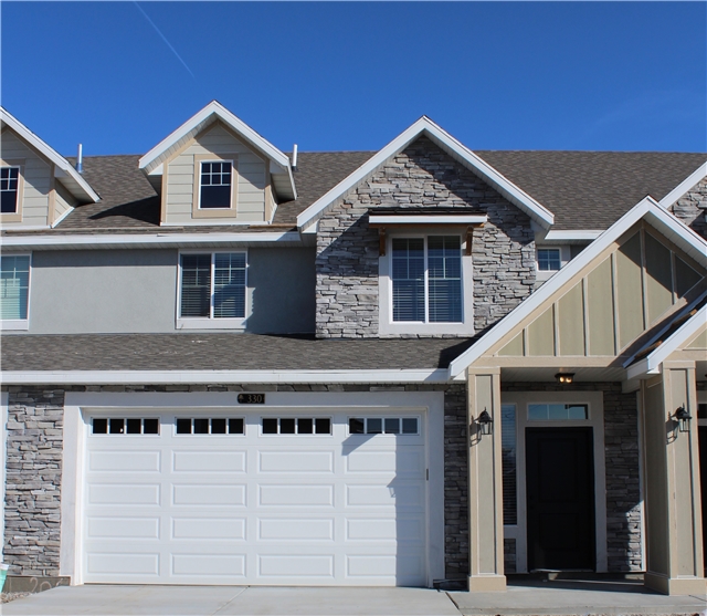 Bountiful Townhome: 330 W Pages Ln