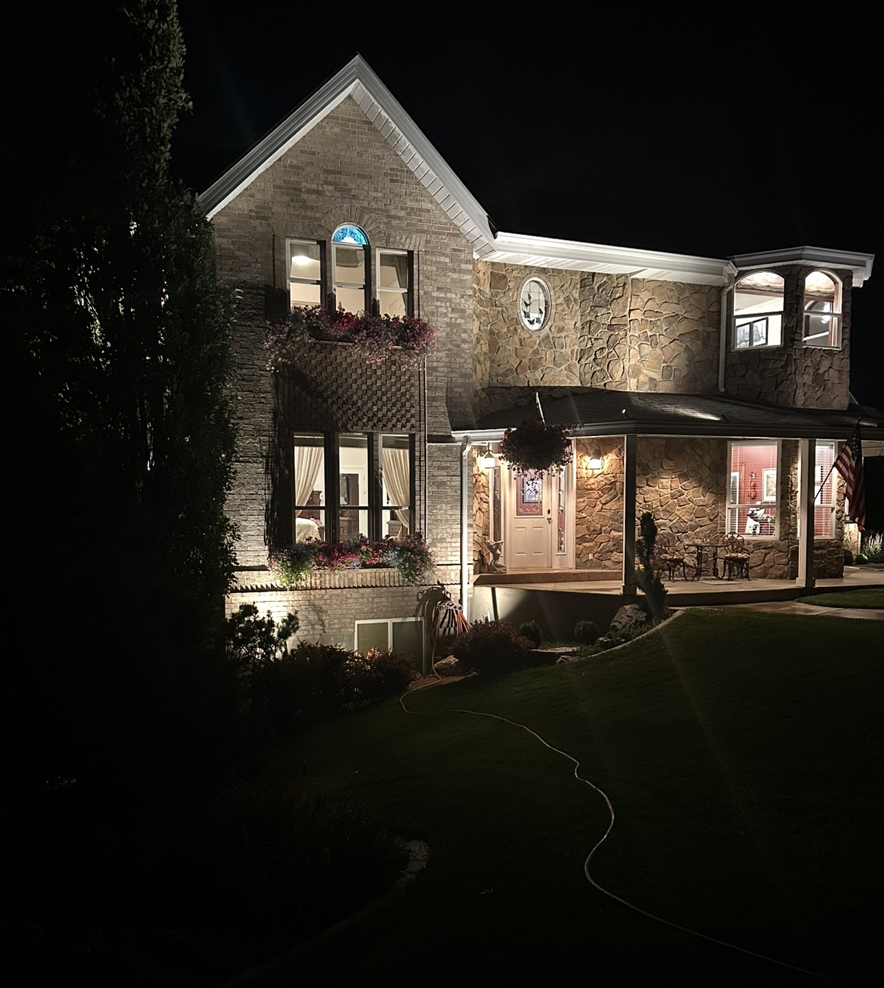 Elk Ridge House: 557 E Lake View Dr