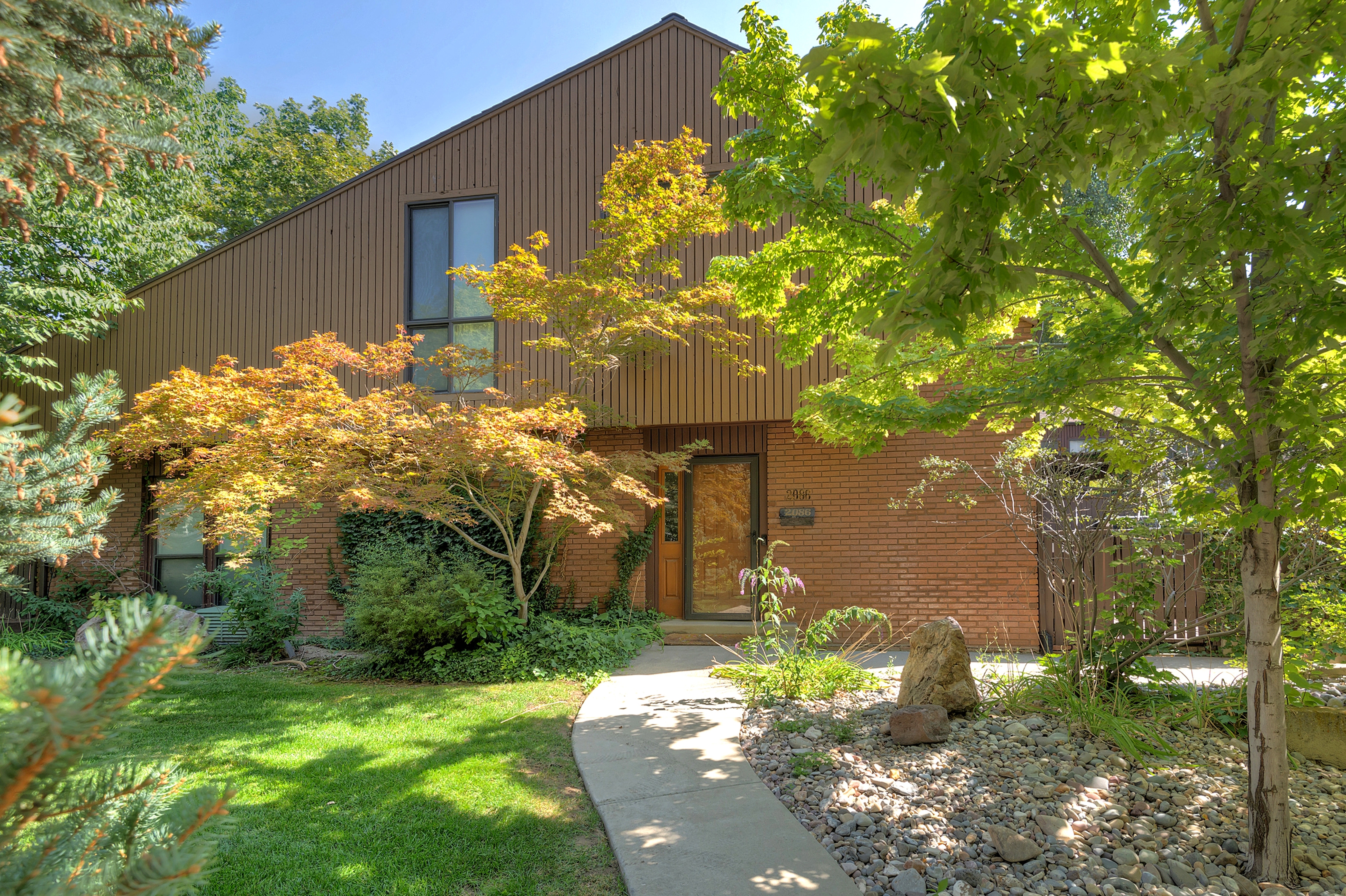 Salt Lake City Townhome: 2086 E Michigan Ave