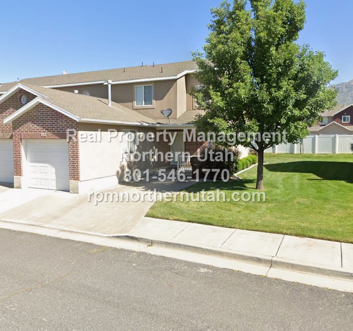 Ogden Townhome: 152 W 2525 N
