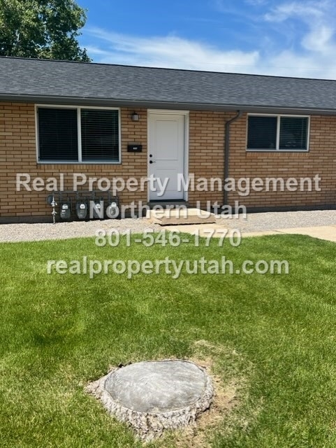 Layton Multiplex: 937 Egan St