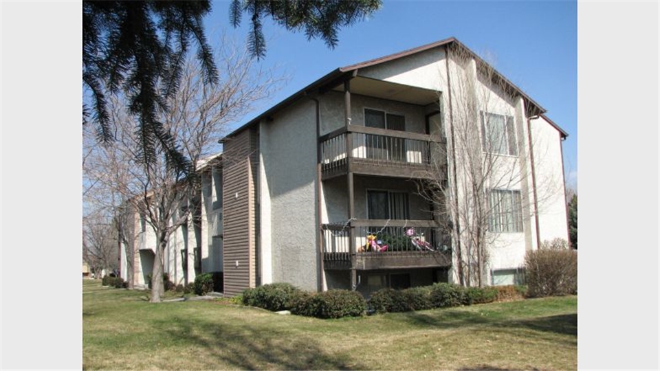 Canterbury Apartments Apartment For Rent At 1841 W 1300