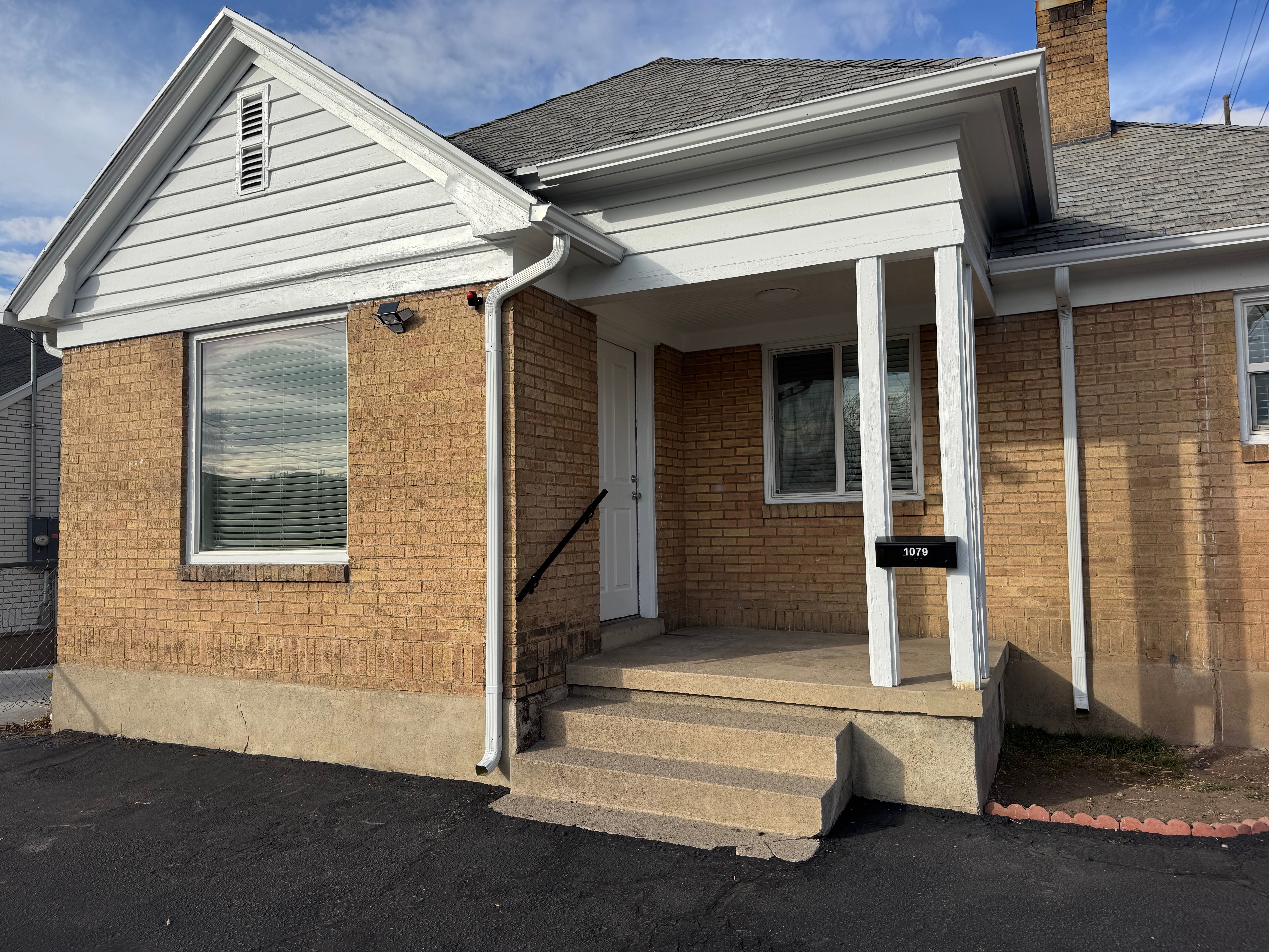 Salt Lake City House: 1079 E 3300 S