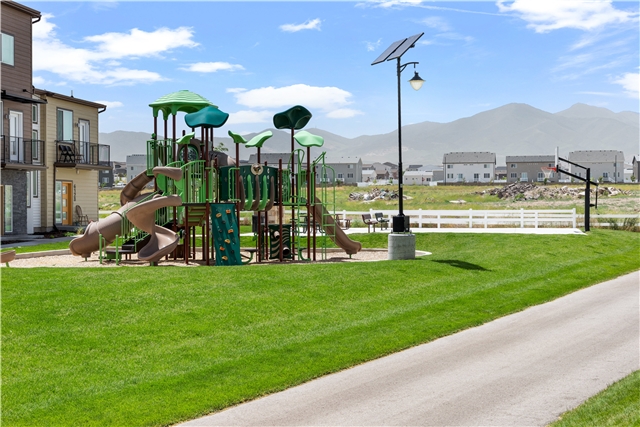 West Jordan Apartment: 7800 S 6000 W