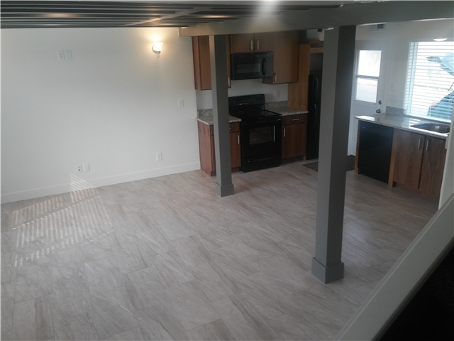 Layton Townhome: 1088 Nayon Dr