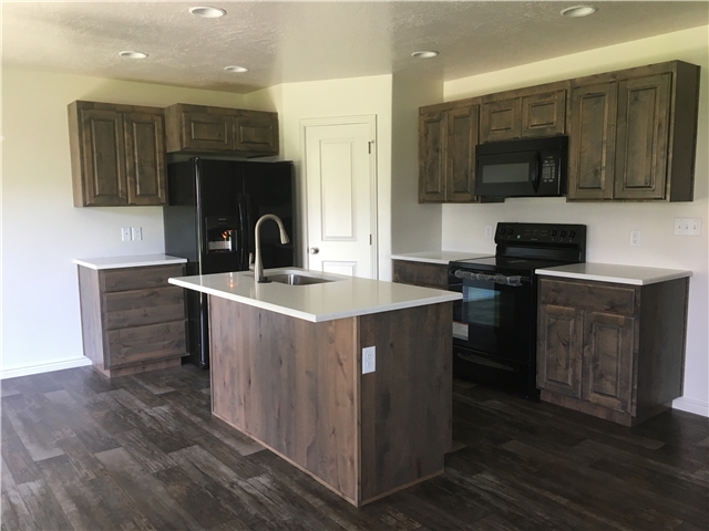 Spanish Fork Townhome: 147 W 700 S