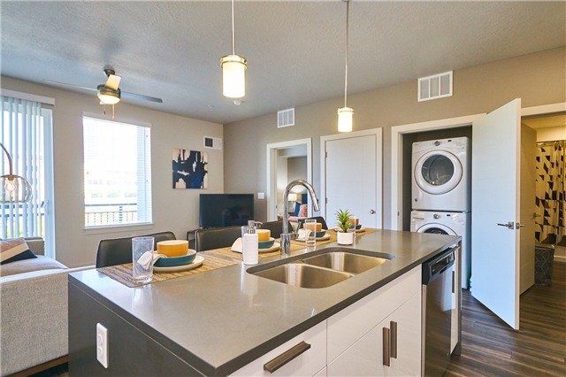 Salt Lake City Apartment: 241 W 200 S