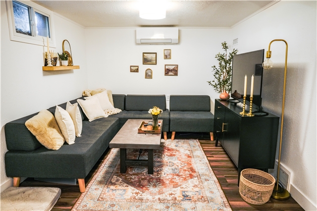 Salt Lake City In-Law/Basement: 871 E Westminster Ave