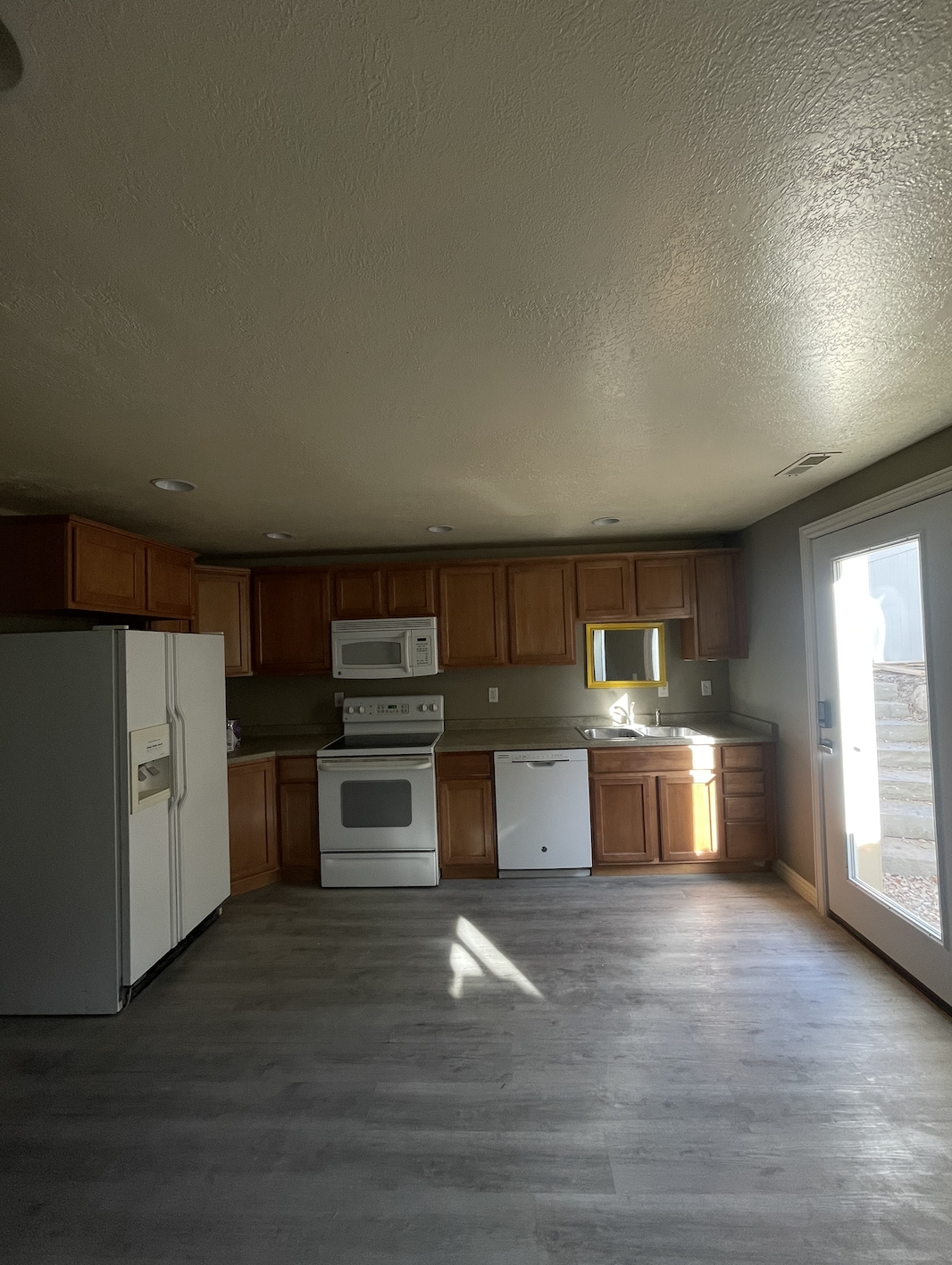 Saratoga Springs In-Law/Basement: 404 W Cinnamon Cir