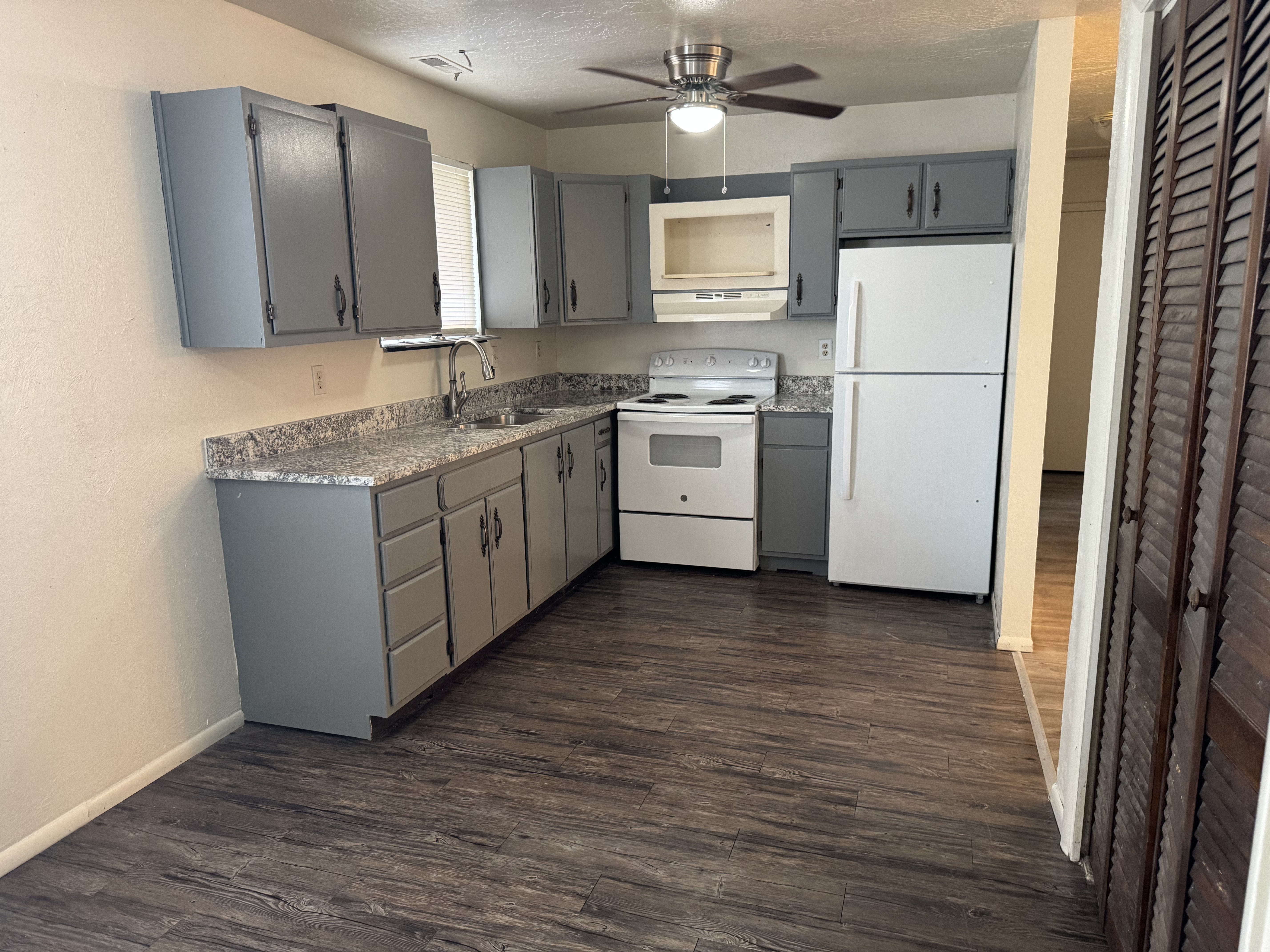 Salt Lake City Multiplex: 1059 W Wenco Dr