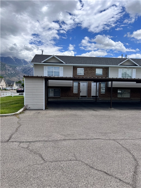 Pleasant Grove Townhome: 1655 W 800 N