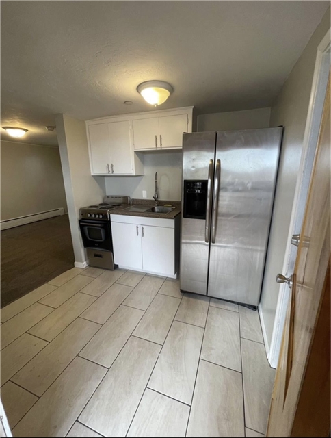 Loa Apartment: 34 N Main St