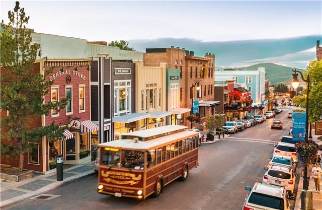 Park City Apartment: 6033 Park Lane South