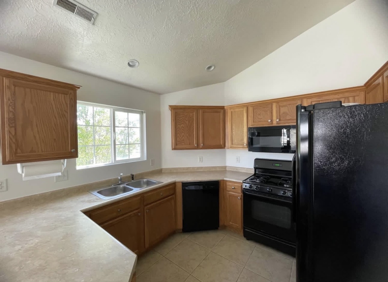 Saratoga Springs Condo: 93 W Daybreak Ln