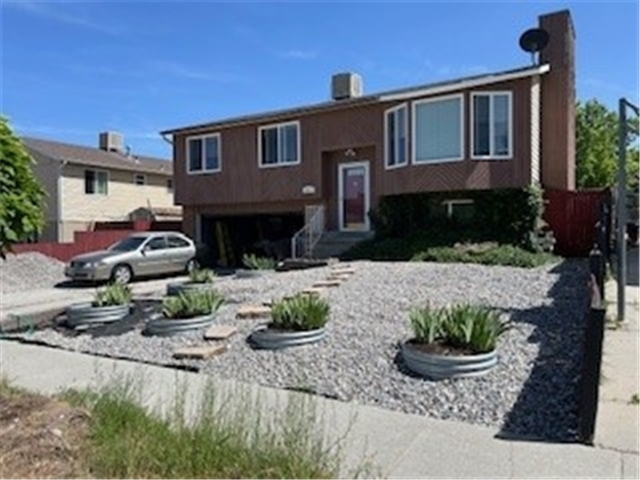 Salt Lake City Single Room: 3483 W Danube Dr