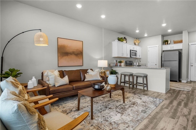 Lindon Apartment: 1638 W Wildwood Drive