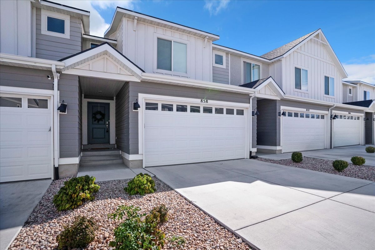 Lehi Townhome: 858 N Pheasant Run Ln