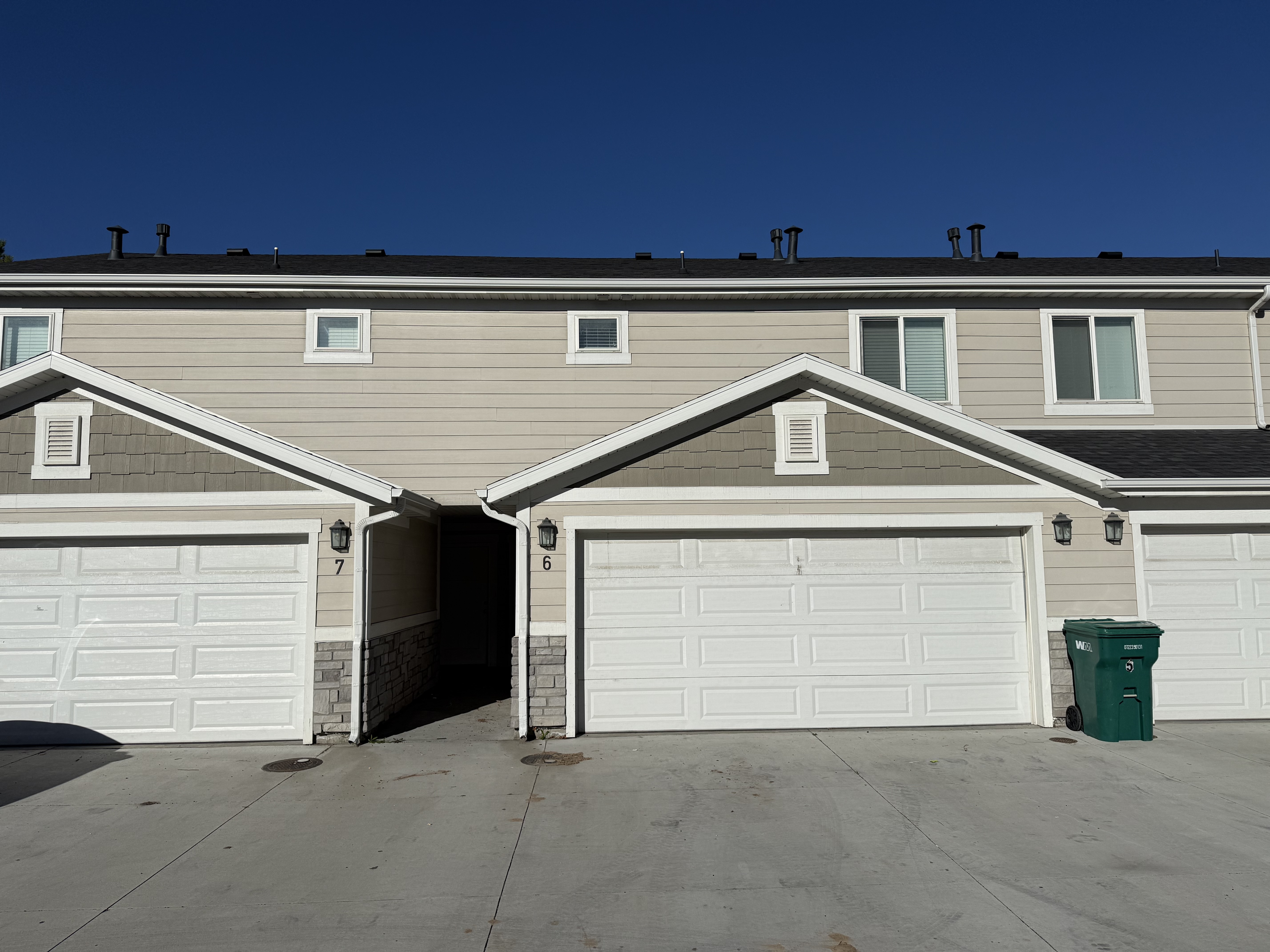 Ogden Townhome: 1177 W Shady Brook Ln
