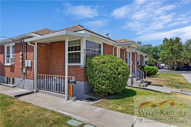 Ogden Apartment: 2711 Gramercy Ave