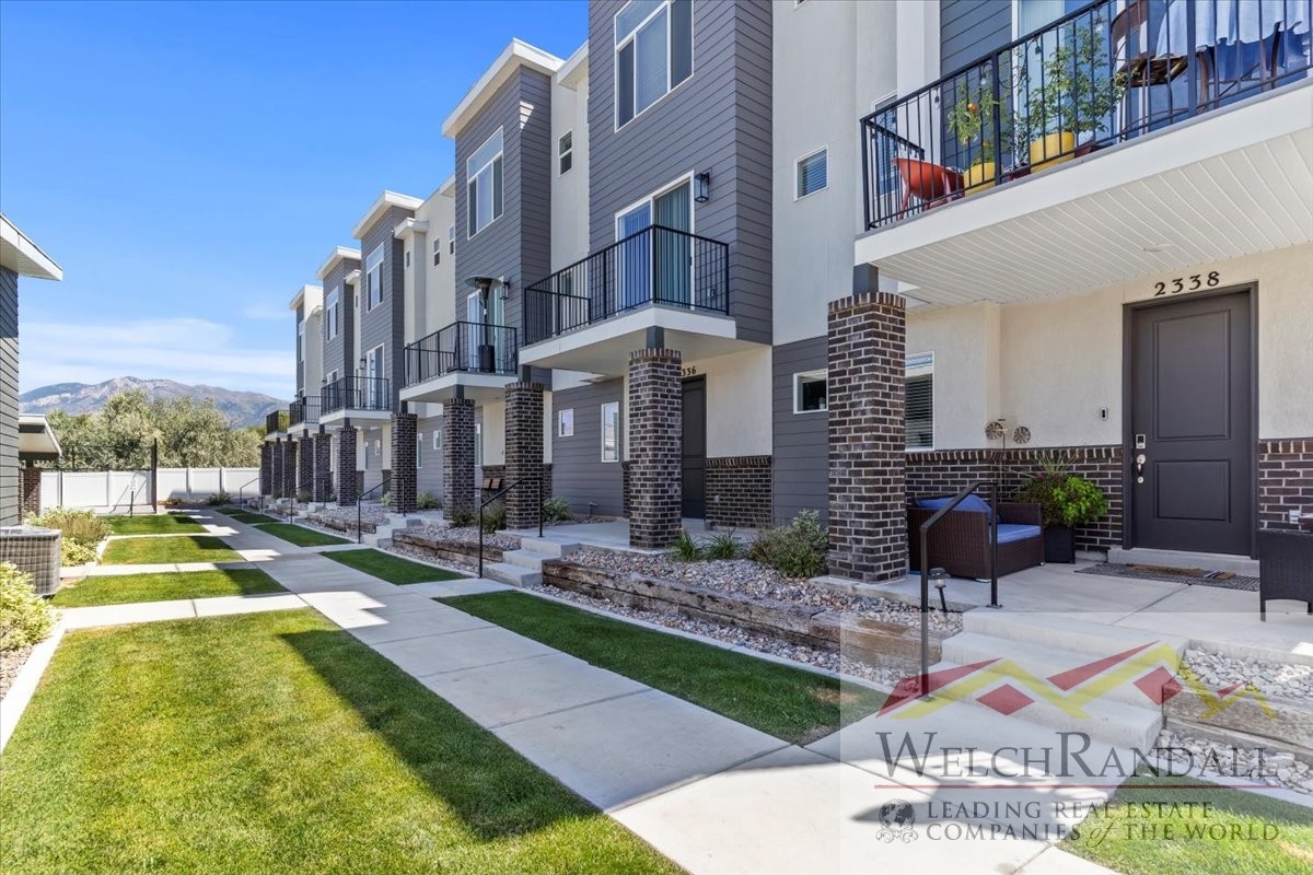 Ogden Townhome: 2336 W James Way